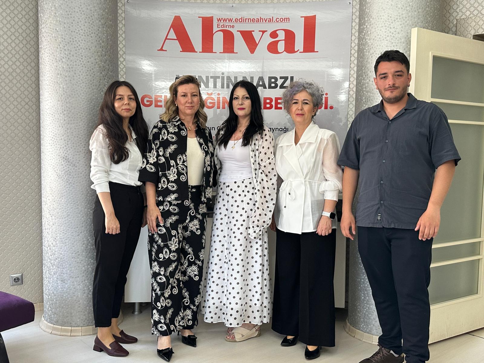 Edirne’de ilkeli, doğru ve objektif habercilik anlayışıyla kentin nabzını tutan, yerel basının güçlü sesi edirneahval.com internet haber sitesi, yayın hayatındaki 10’uncu yılını gururla kutladı.